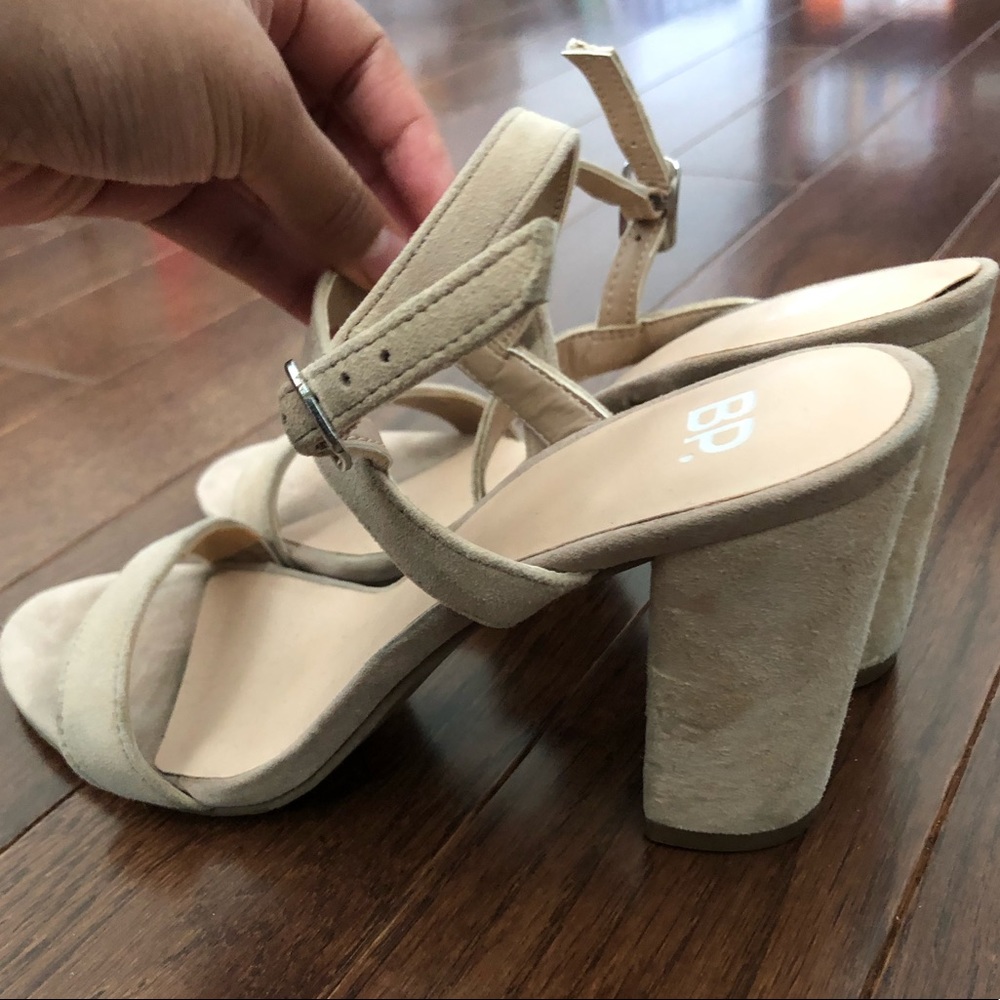 Blush strap oh heel